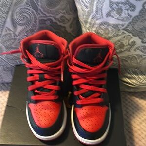 Air Jordan 1 Mid (GS) Red & Black Nike